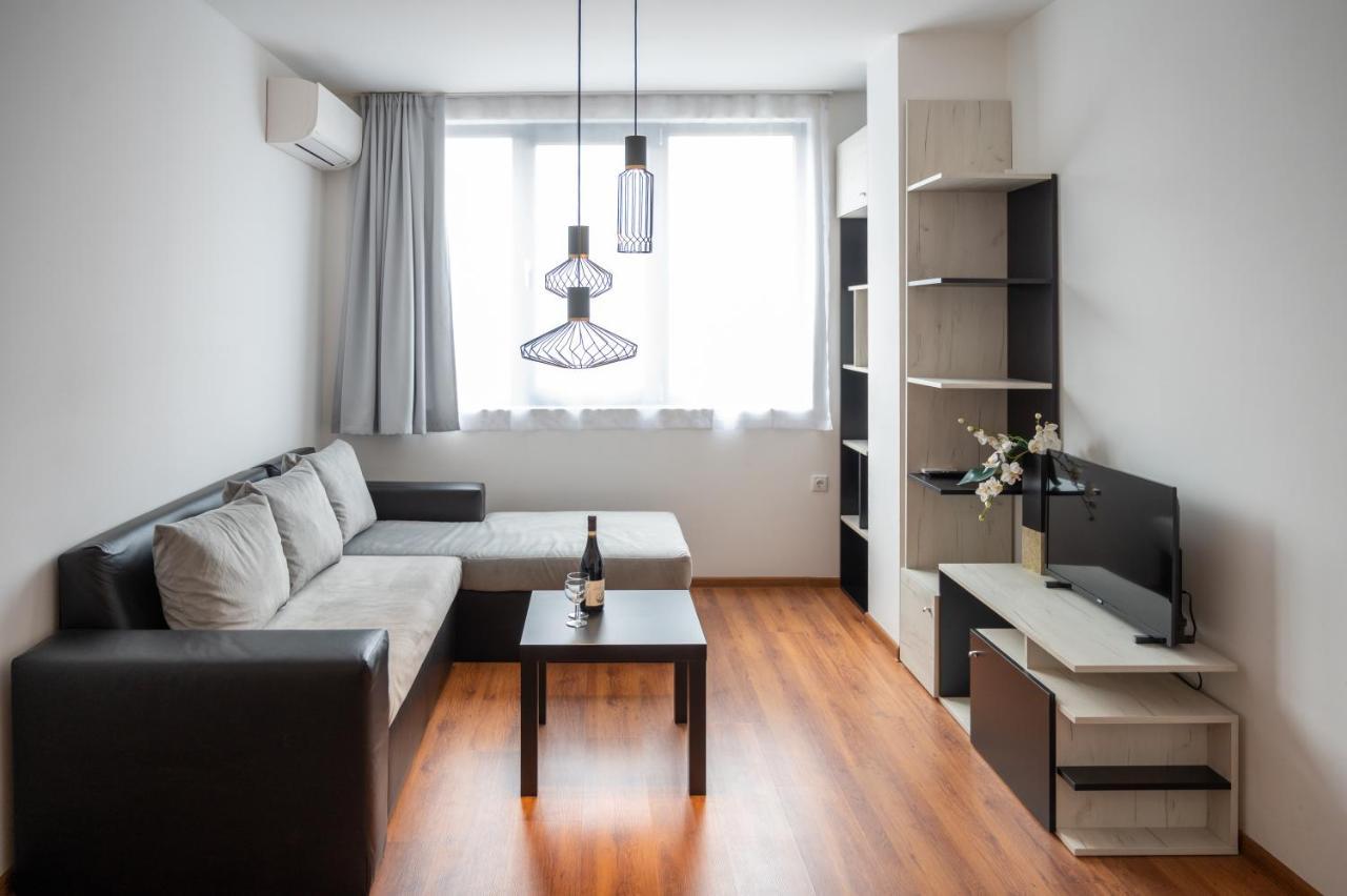 Sunny 1Bdr Apartment Near Center Sofia Extérieur photo