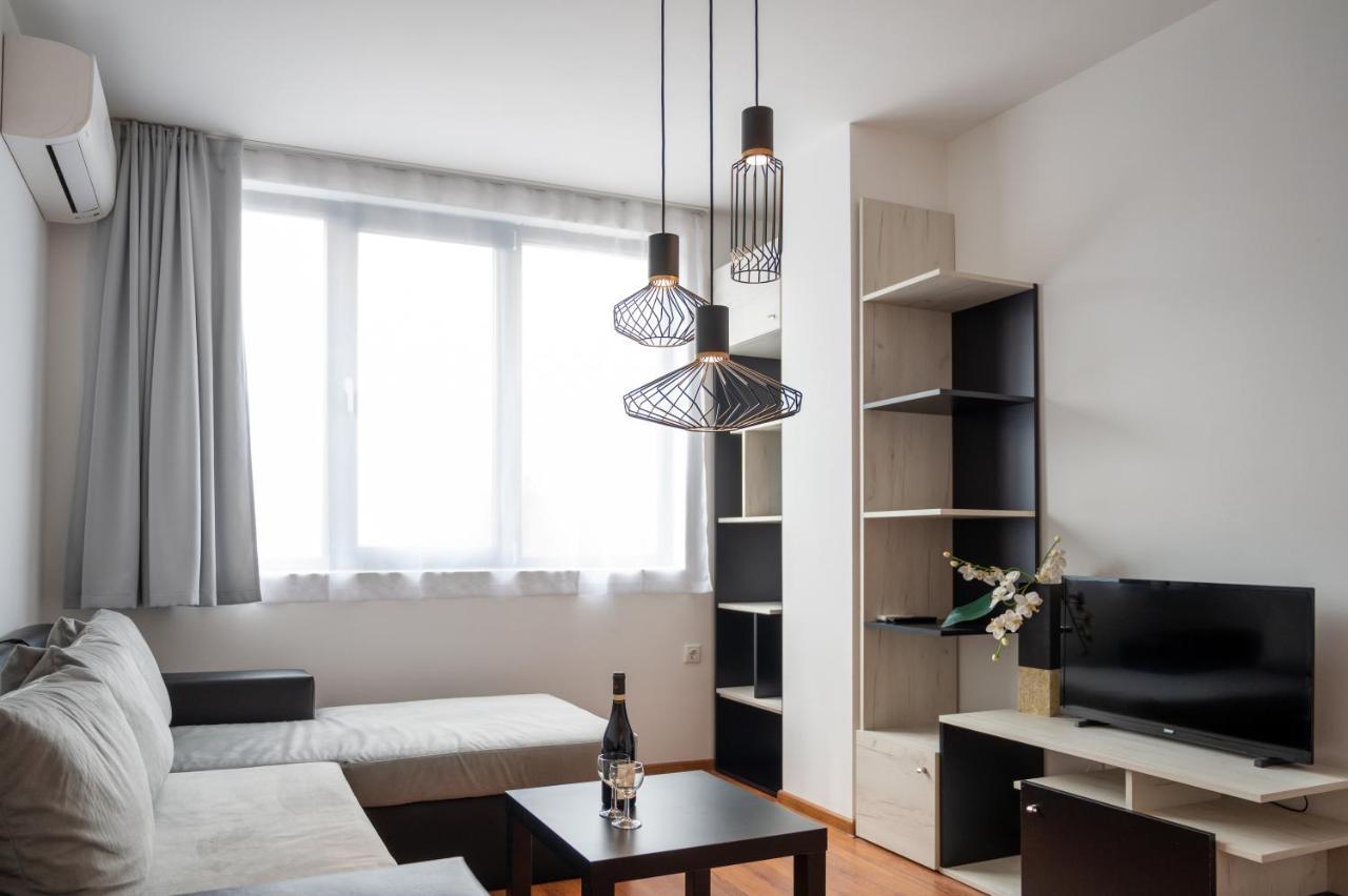 Sunny 1Bdr Apartment Near Center Sofia Extérieur photo
