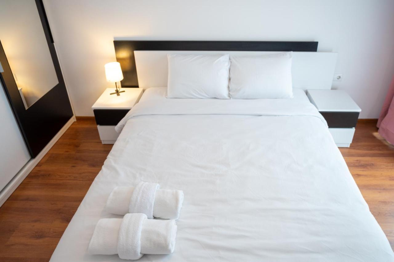 Sunny 1Bdr Apartment Near Center Sofia Extérieur photo