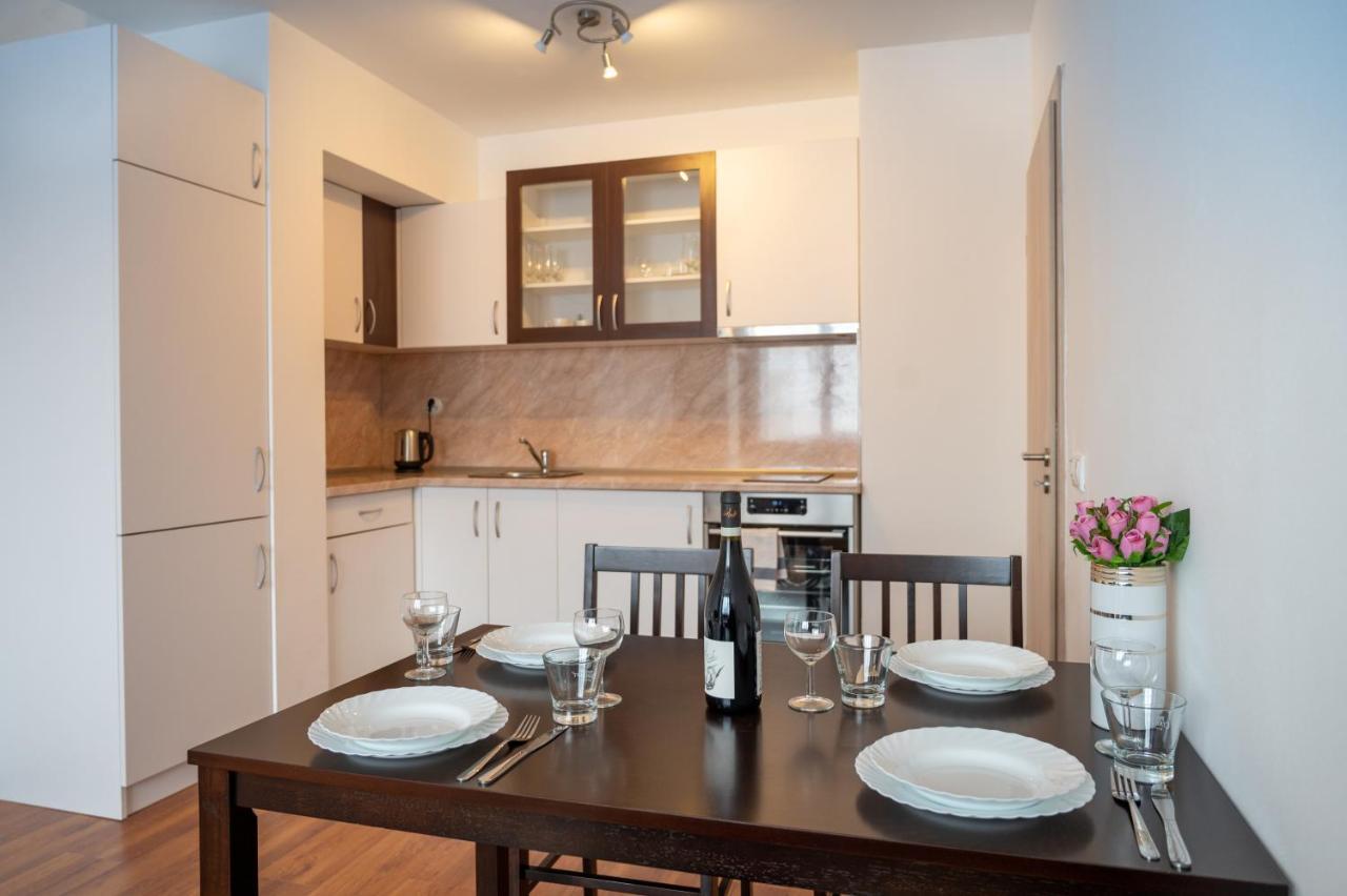 Sunny 1Bdr Apartment Near Center Sofia Extérieur photo